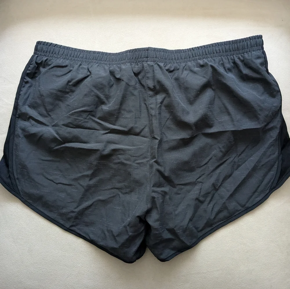 NWT Nike Women's Dri-FIT Mid-Rise 3